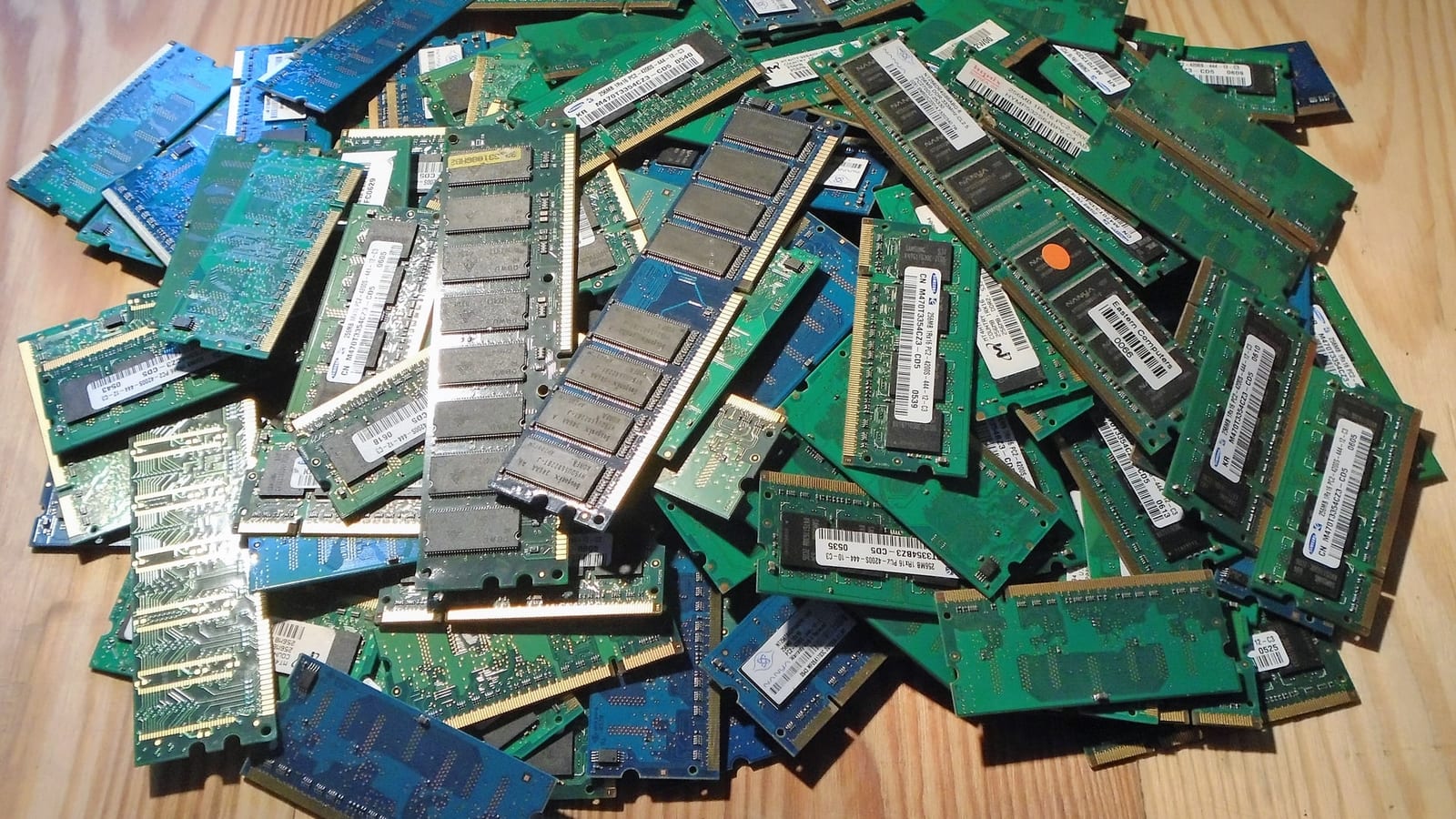 Samsung, SK Hynix and Micron (MU) are all trillion-dollar stocks now. Here is how they stack up against the Mag 7.