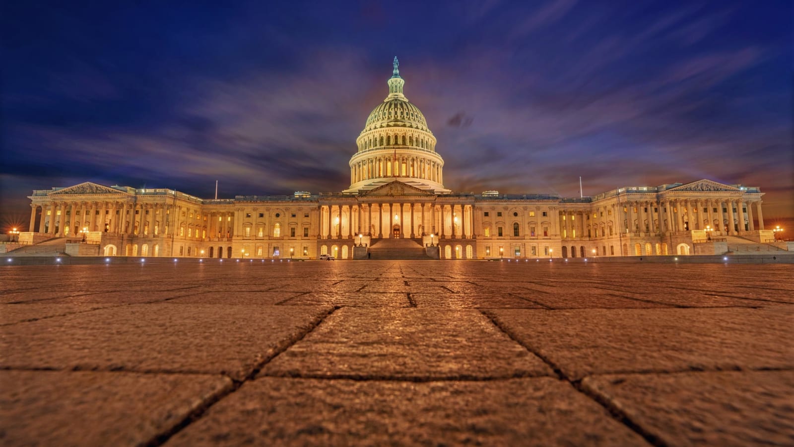 Only about 10 members of Congress use a blind trust. Here's why almost nobody bothers.